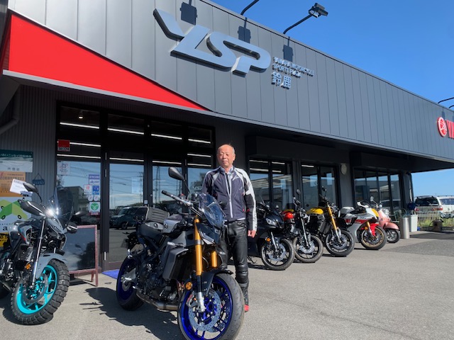 MT09 SP 肌寒い中ですが納車させていただきました。