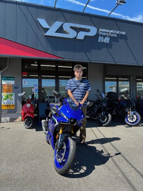 XSR900 YZF-R25 納車させていただきました。ありがとうございました。