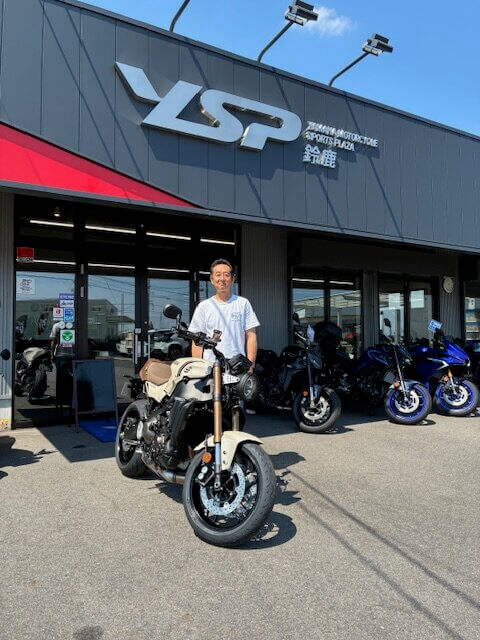 XSR900 YZF-R25 納車させていただきました。ありがとうございました。